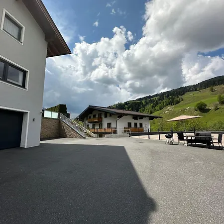 Willi'S Holidays Home